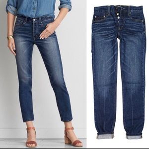 American Eagle Vintage Hi Rise Button Fly Jean